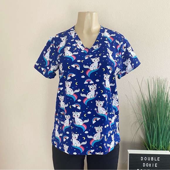 DIVINE STRETCH | Blue Unicorn Kitty Pocket Scrub Top Sz S - Picture 1 of 8